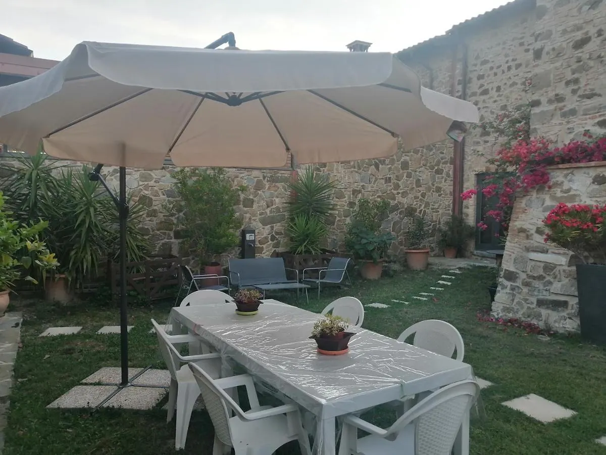 Дом отдыха Вилла Vecchio Casale Quercetino Montenero d'Orcia